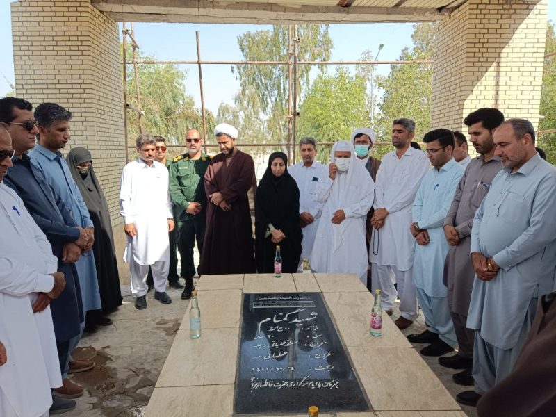 غبارروبی و عطرافشانی مزار شهید گمانم در فنوج