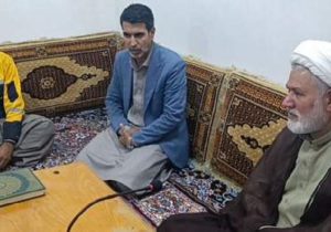 توسعه پست روستایی در اولویت باشد