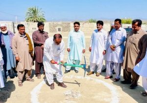 خیرین بازوان توانمند توسعه آموزشی در پارود