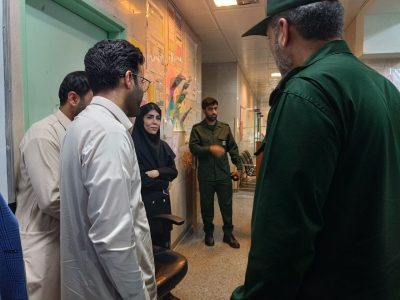 فرمانده بسیج فنوج در بیمارستان ولیعصر از پرستاران تقدیر کرد