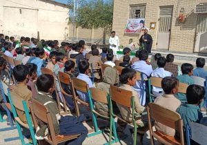 تأکید بر «درس، امید و احترام» در جمع دانشآموزان فنوج