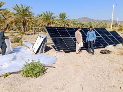 نصب نخستین پنل خورشیدی در شهرستان فنوج