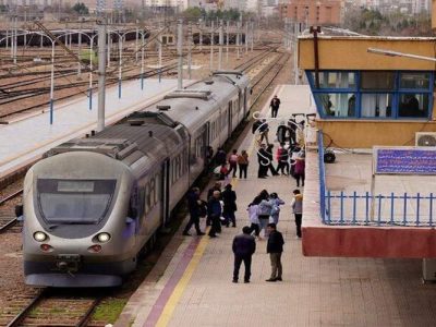 ناوگان جنوب شرق پایکار بدرقه رهبر شهید